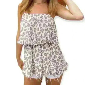 Vestique Miss Life of the Party Animal Print Top Size Small - like new